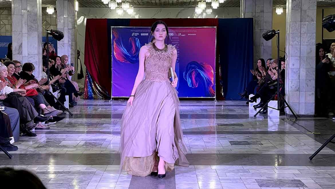 Kırgızistan'da Moda Haftası düzenlendi