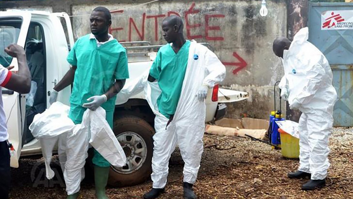 Nijerya, Ebola yüzünden 10 eyaleti alarm durumuna geçirdi