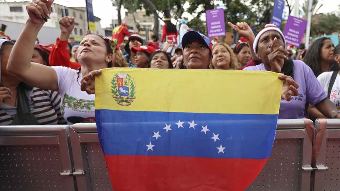 Venezuela'da iktidar partisi destekçileri yürüyüş düzenledi