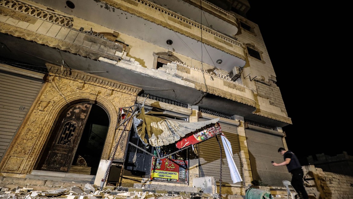 Suriye ordusu İdlib'e saldırdı, 2 sivil öldü