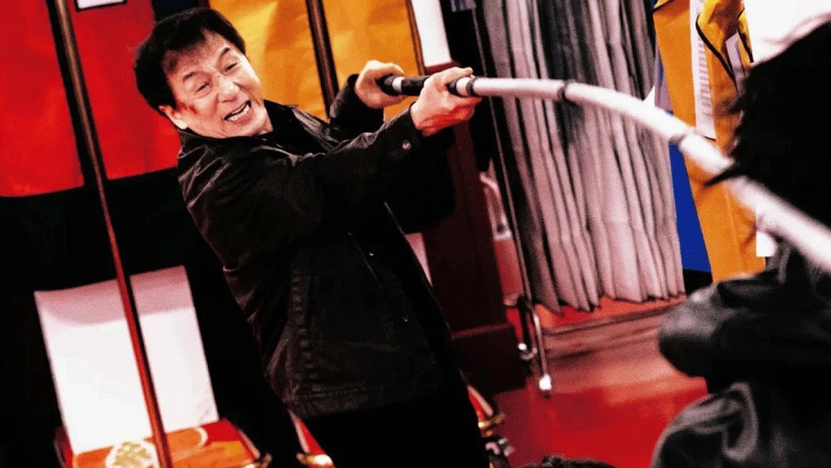 Efsane 71'inde yeniden doğuyor: Aksiyon tahtına döndü