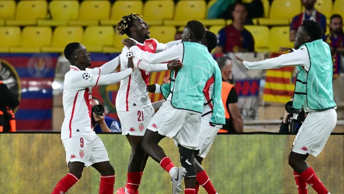 Şampiyonlar Ligi'nde İspanyol devi Barcelona yenildi