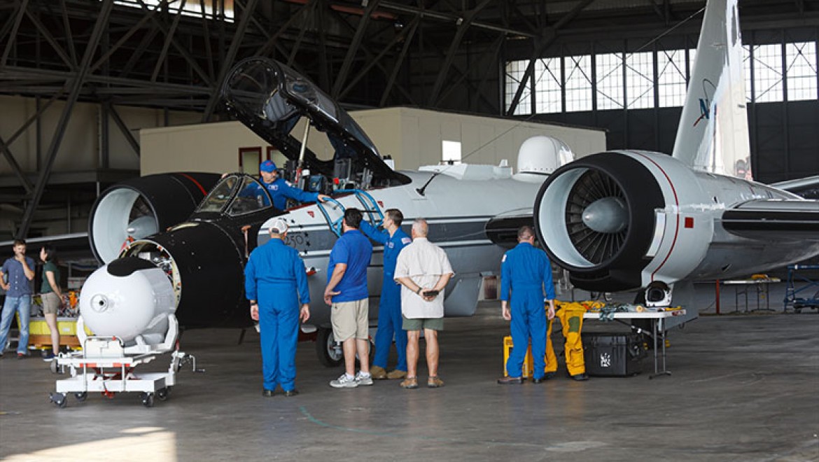 NASA'nın WB-57 uçağı Panama'da atmosfer araştırması yapıyor