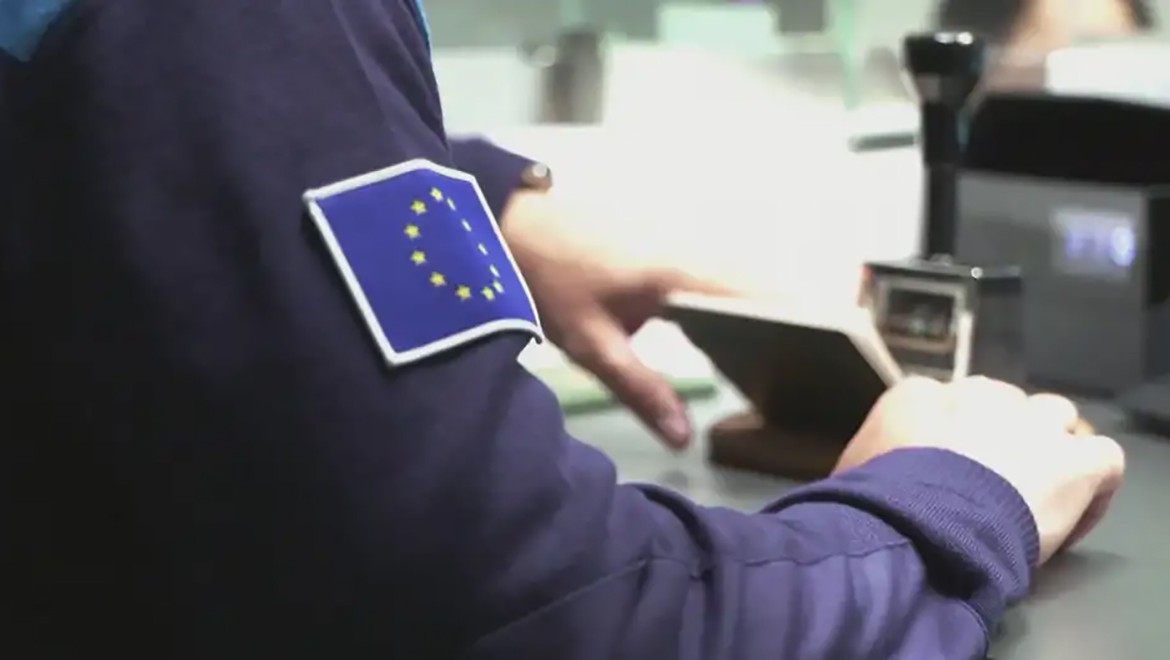 Schengen gerilimi tırmanıyor: Madrid'den Roma'ya karşı adım