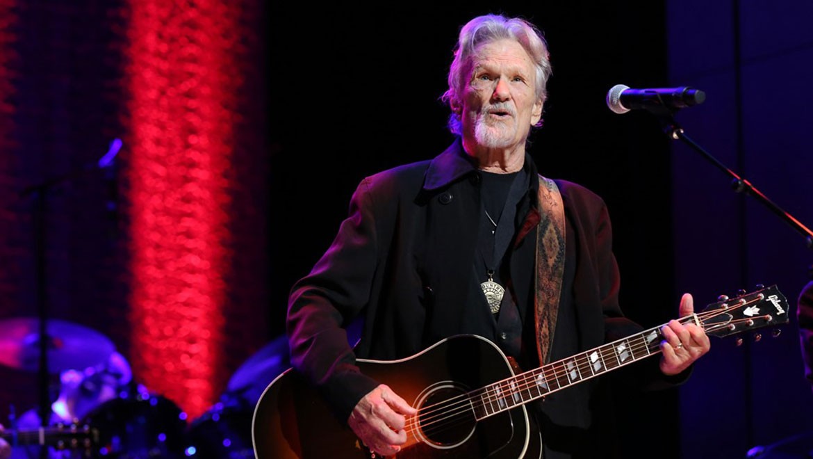 Ünlü oyuncu ve şarkıcı Kris Kristofferson hayatını kaybetti