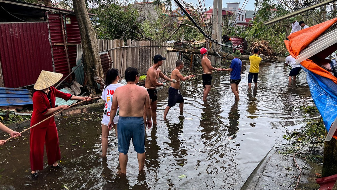 Vietnam'da Tayfunda ölenlerin sayısı 14'e çıktı
