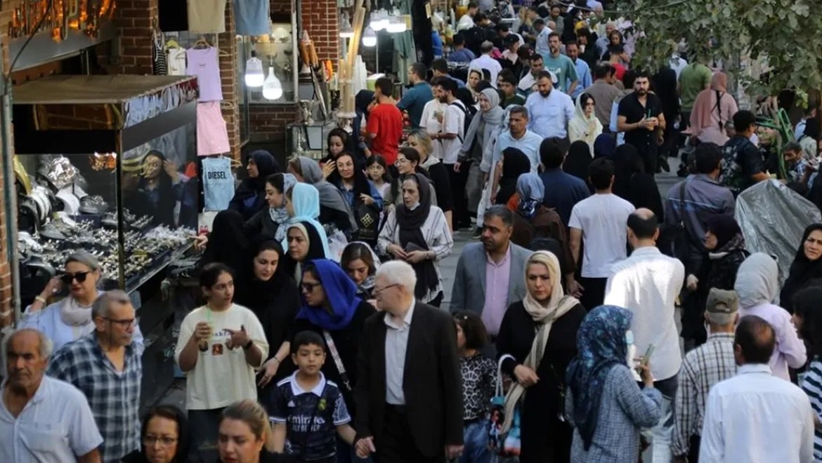 İran'da internet ve iletişim kısıtlamaları kaldırılacak