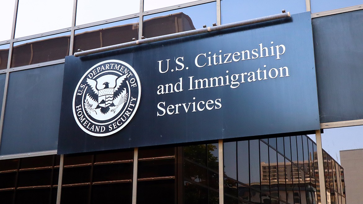 ABD 19 ülke"vatandaşlarının iltica başvurularını askıya aldı