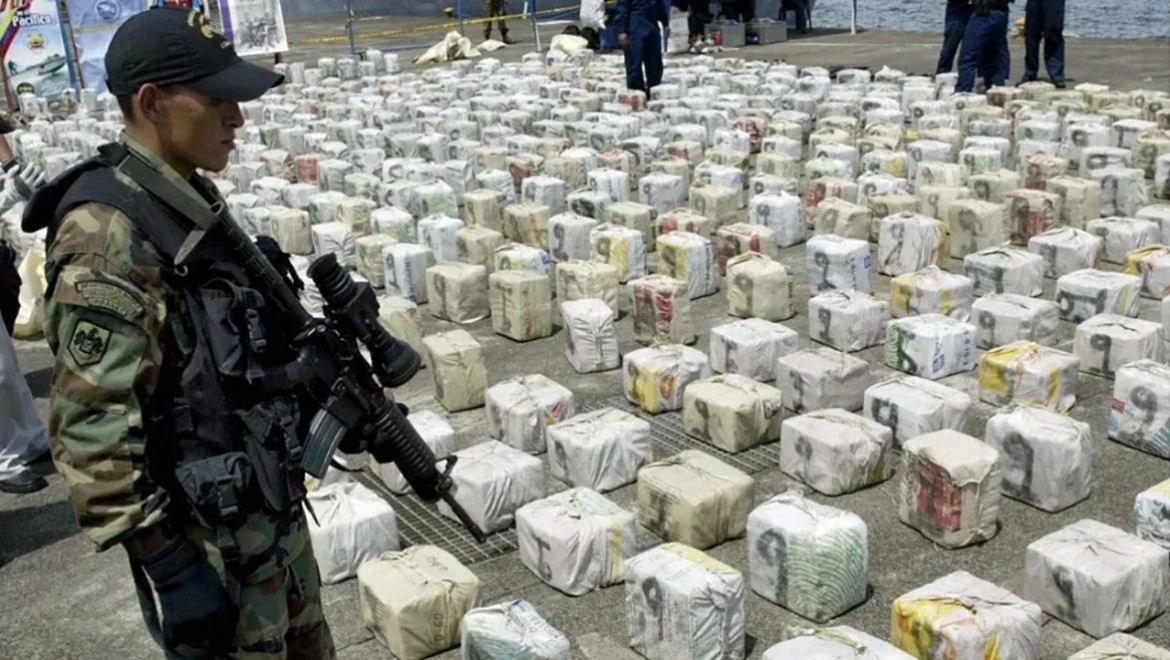 Kolombiya'da 2 ton 400 kilogram kokain yakalandı