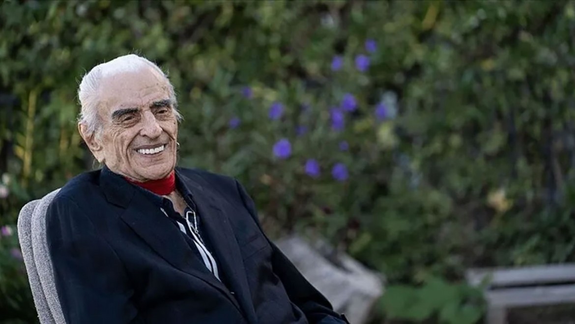 Pop müziğin ustası Alpay yaşamını yitirdi