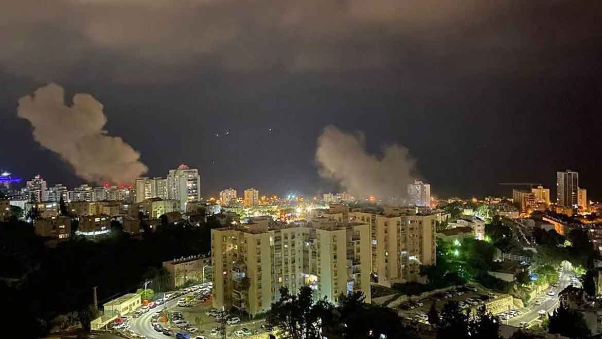 Lübnan'dan fırlatılan 2 füze İsrail'in Hayfa kentine düştü