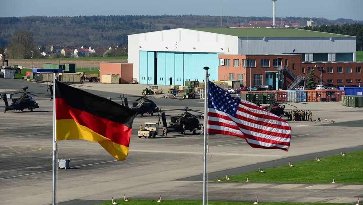 Almanya ülkedeki ABD askeri üslerinin kirasını artırabilir