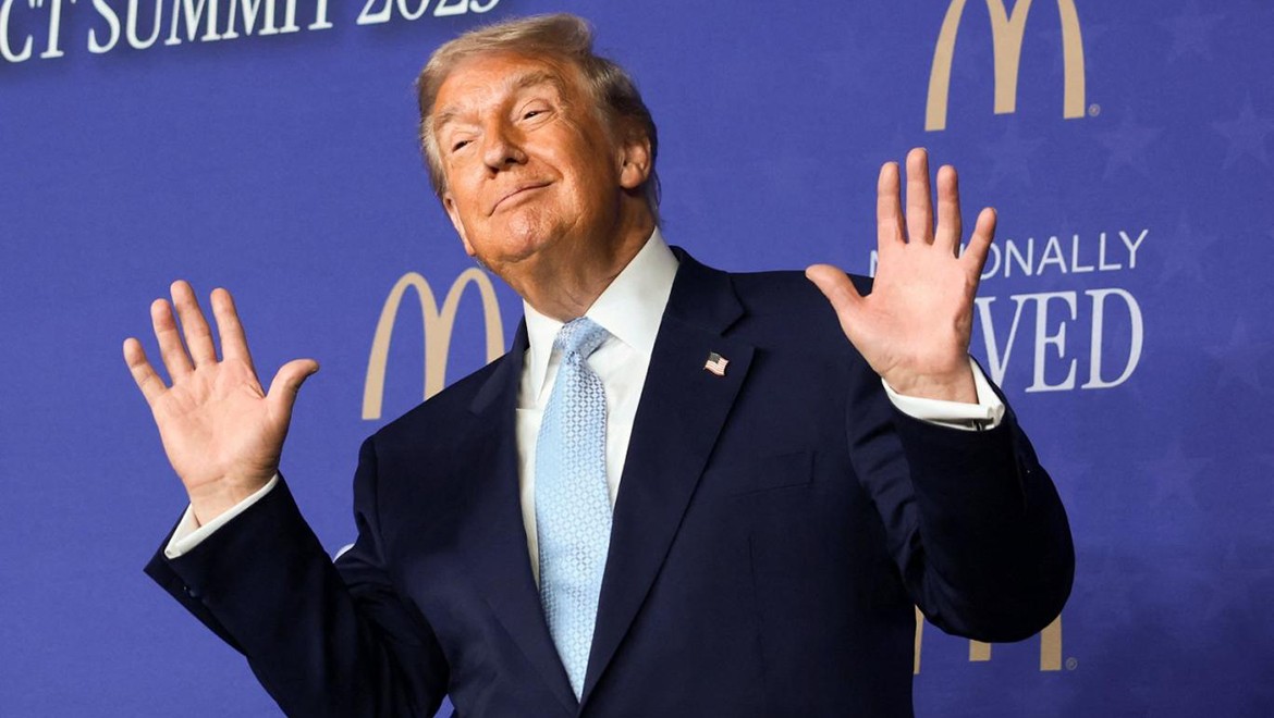 Trump'ın onay oranı çakılıyor