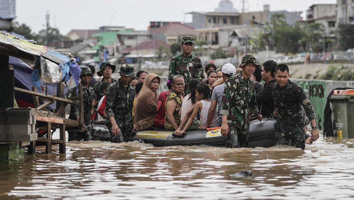 Endonezya'da sellerde ölenlerin sayısı 248'e yükseldi