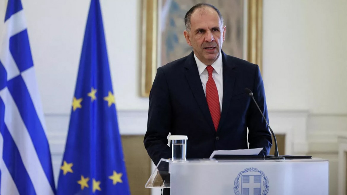 Yine çizmeyi aştılar: "Karasularını 12 mile çıkarmak hakkımız"