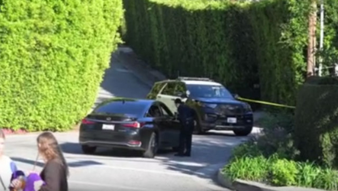 Rihanna'nın evine silahlı saldırı