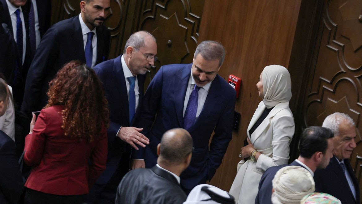 Suriye Dışişleri Bakanı salonu neden terketti?