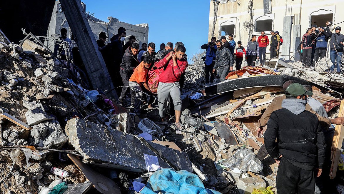 İsrail'in Han Yunus saldırısında 70 Filistinli öldü