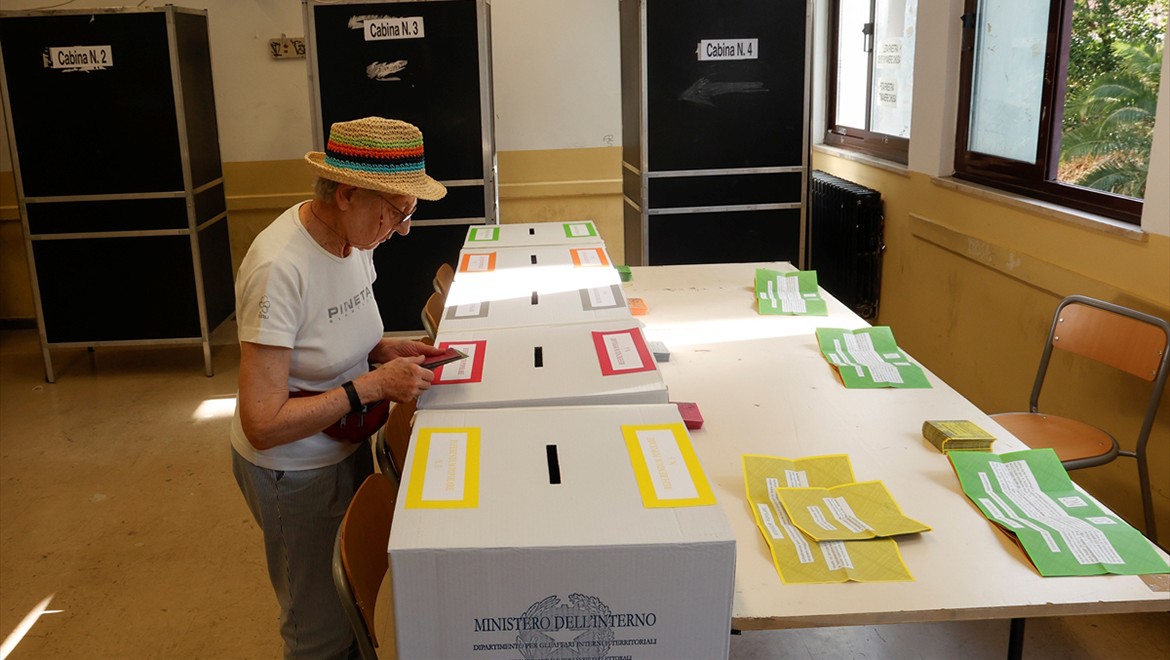 İtalya'da vatandaşlık yasasıyla ilgili referandum yapıldı