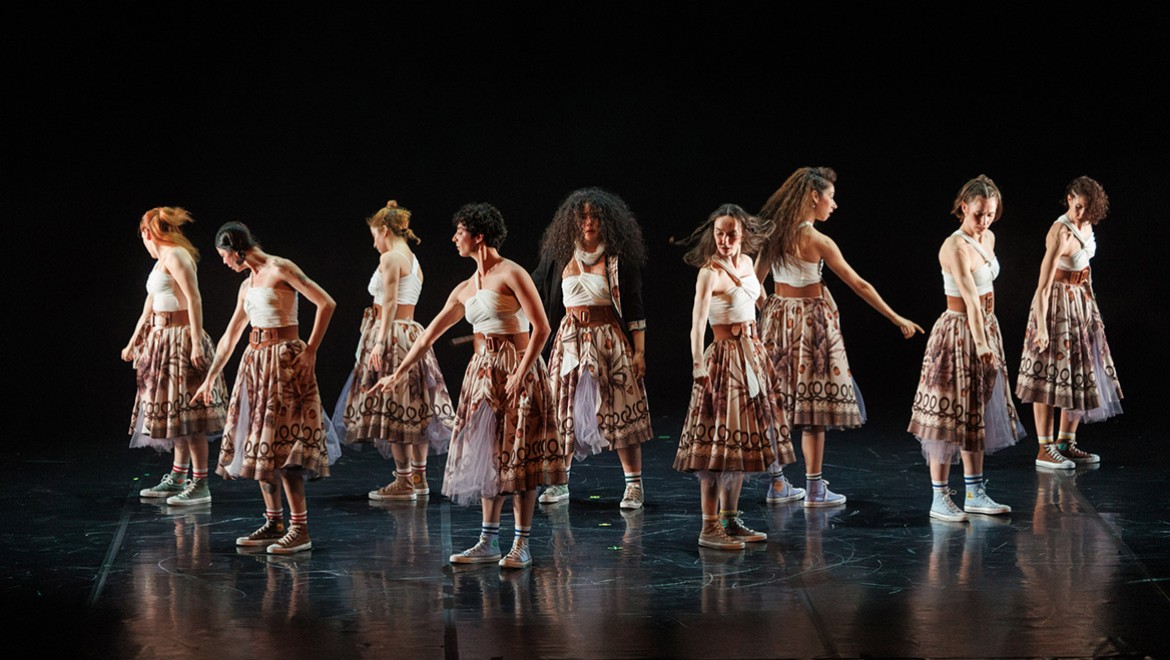 Modern dansın farklı sesleri festival sahnesinde yankılandı