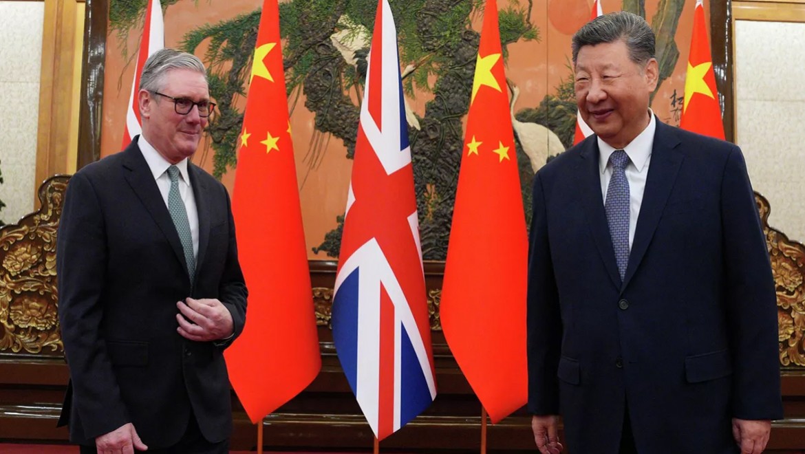 Çin Devlet Başkanı Şi, İngiltere Başbakanı Starmer ile görüştü