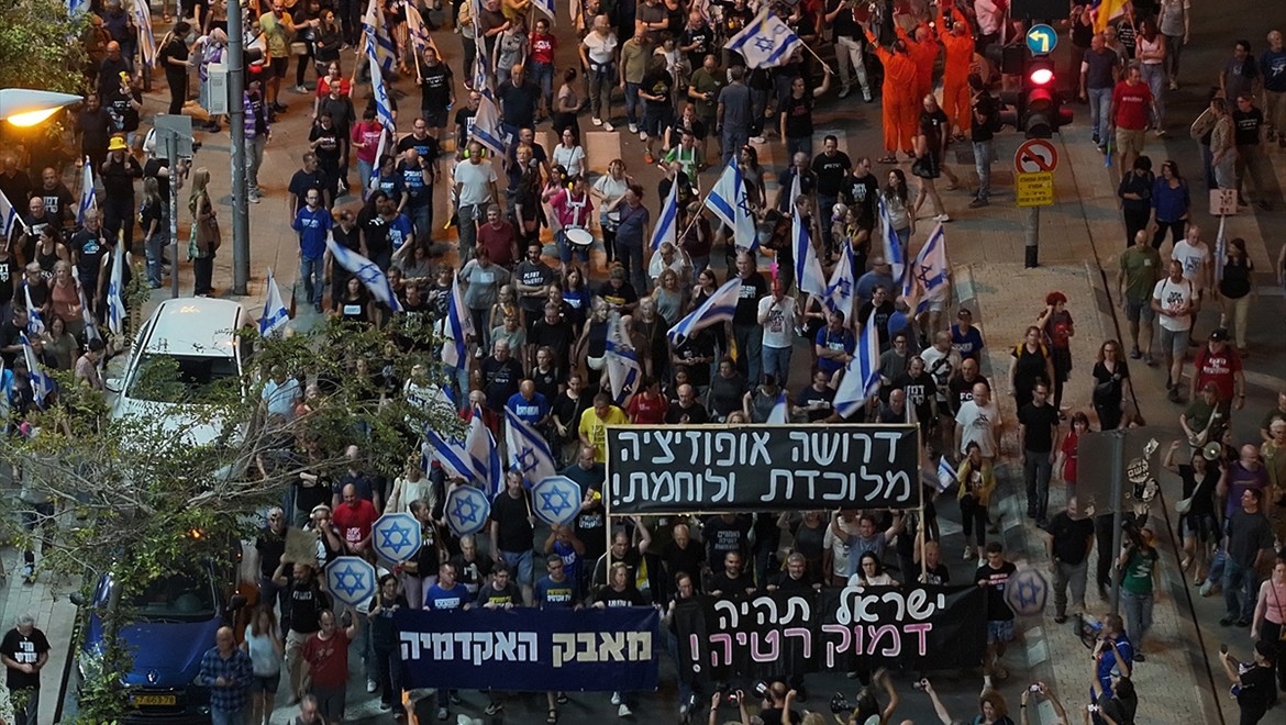 İsrail'de hükümet karşıtı protestolar büyüdü