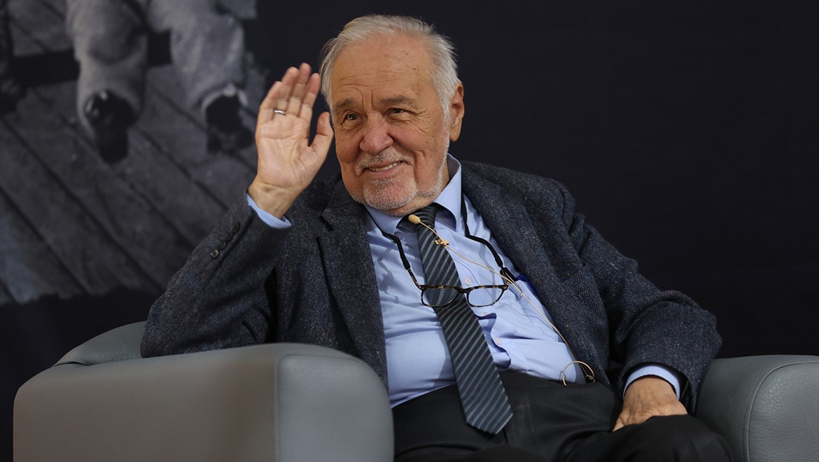 Ünlü Tarihçi İlber Ortaylı hayatını kaybetti