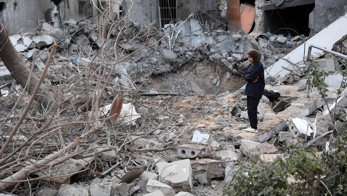 İsrail'in bombaladığı hastanede durum felaket