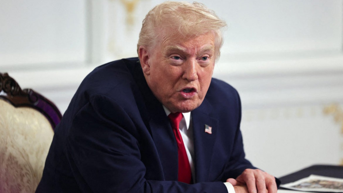 Biden'ın otomatik imzayla onayladığı kararnameleri iptal etti