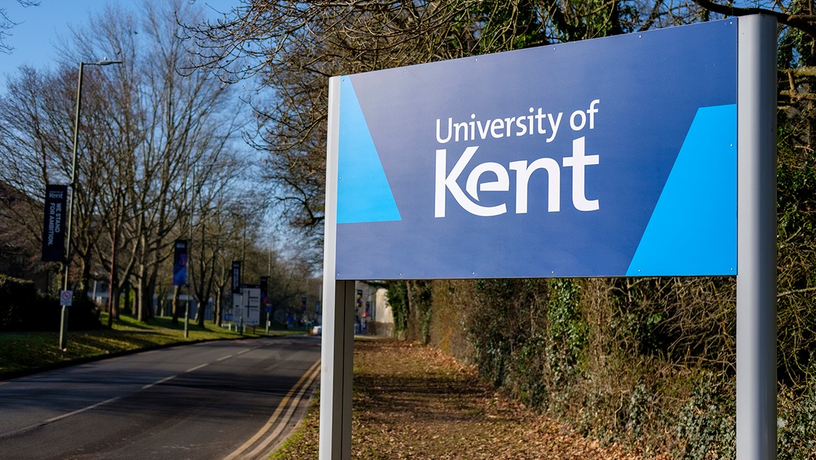 İngiltere Kent Üniversitesi'nde menenjit salgınından 2 kişi öldü