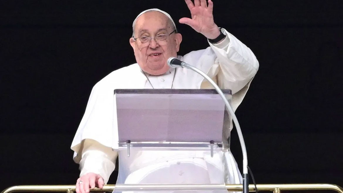 Papa bir ay sonra ilk kez yarın halkın önüne çıkacak