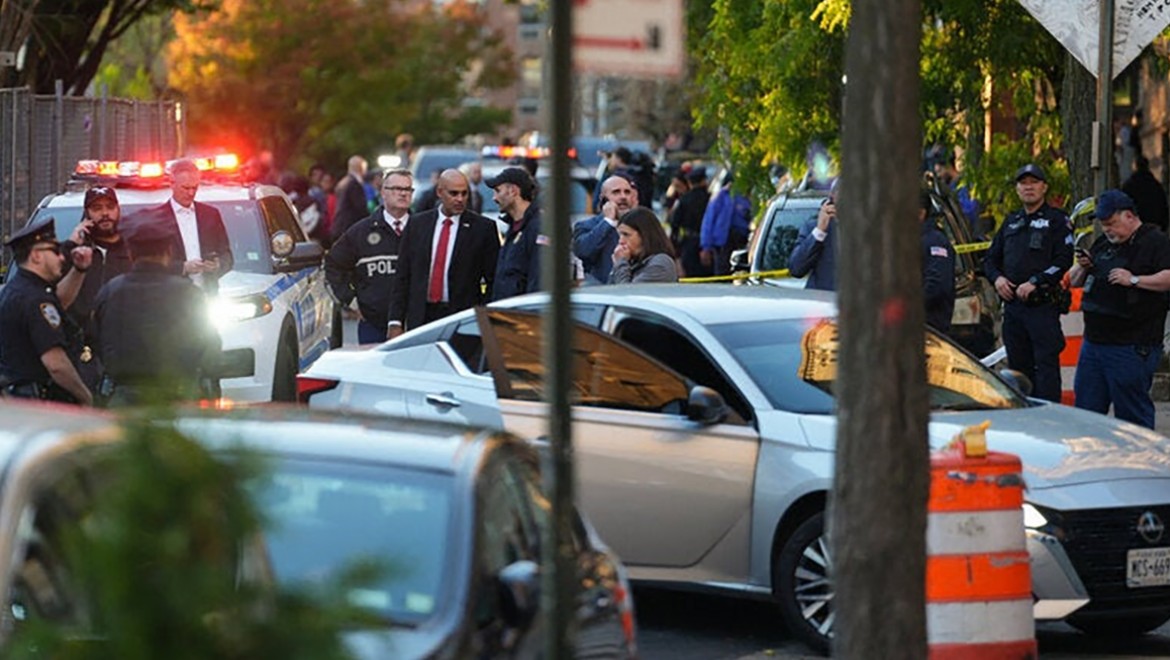 New York'ta ICE ajanı bir kişiyi vurdu, araçta 5 yaşında çocuk da vardı