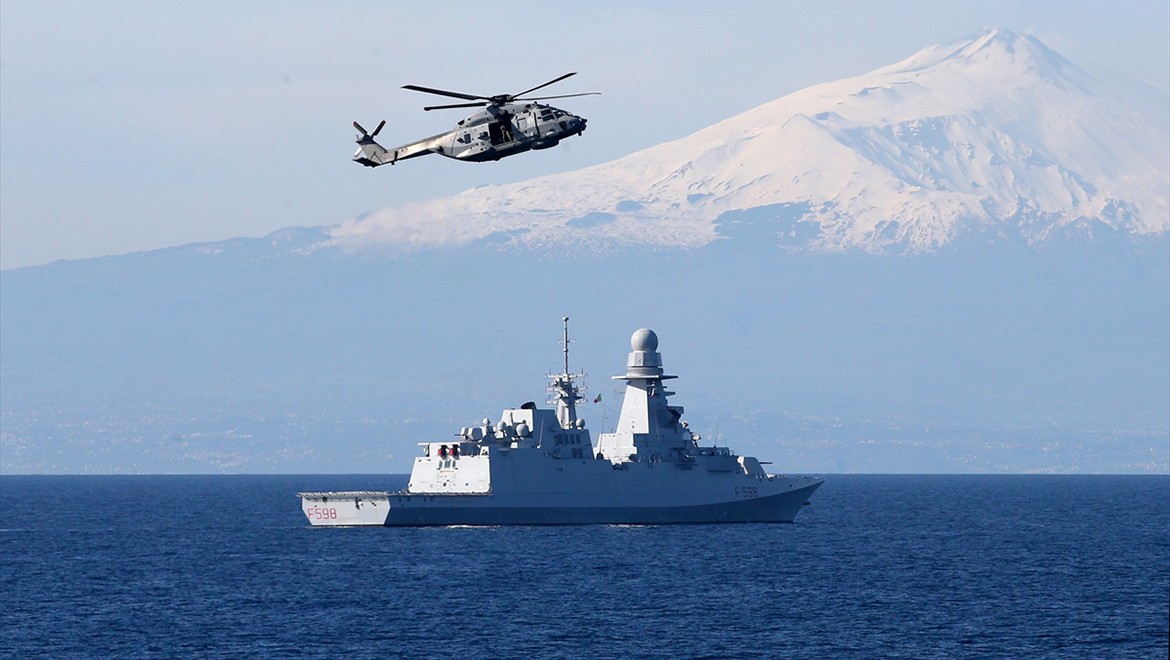 NATO'nun "Dynamic Manta 2026" tatbikatı İtalya'da başladı