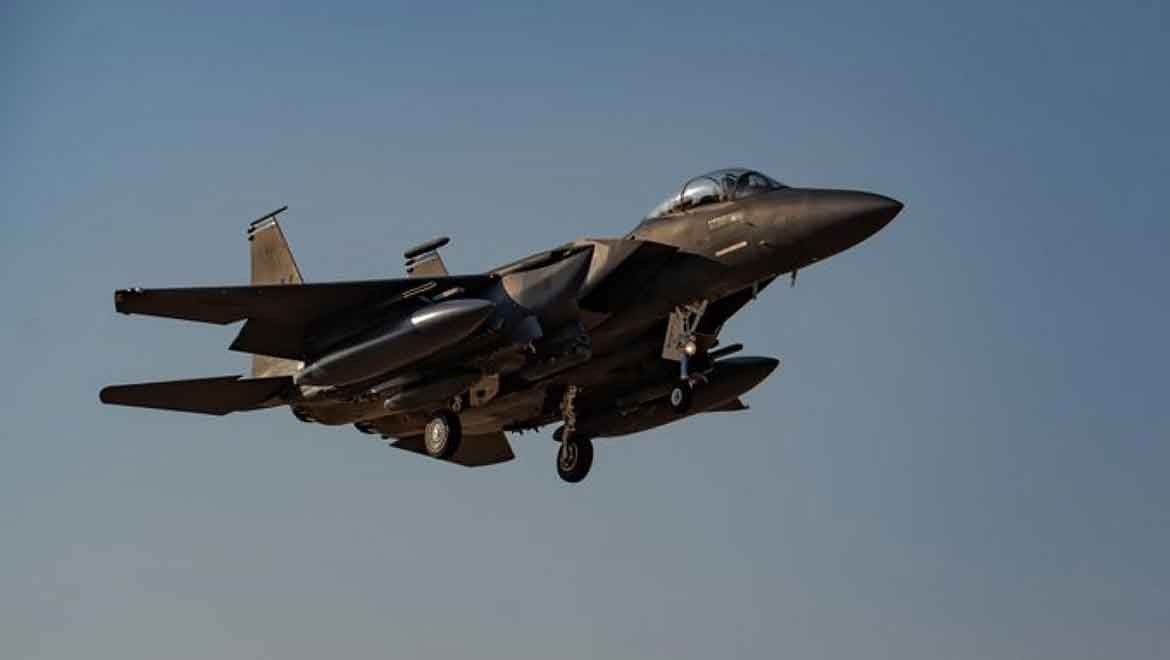 ABD, F-15 savaş uçaklarının Ortadoğu'ya geldiğini duyurdu
