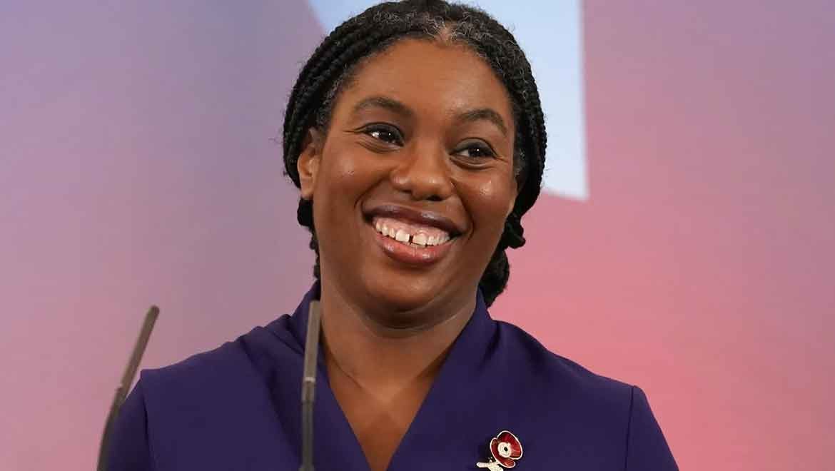 İngiltere'de Muhafazakar Parti'nin ilk siyah lideri oldu