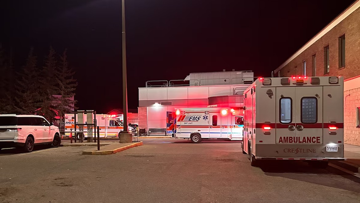 Kanada'da askeri üste yangın, ölü ve yaralılar var