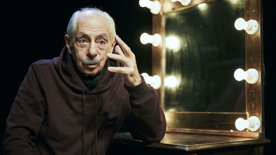 Genco Erkal hayatını kaybetti