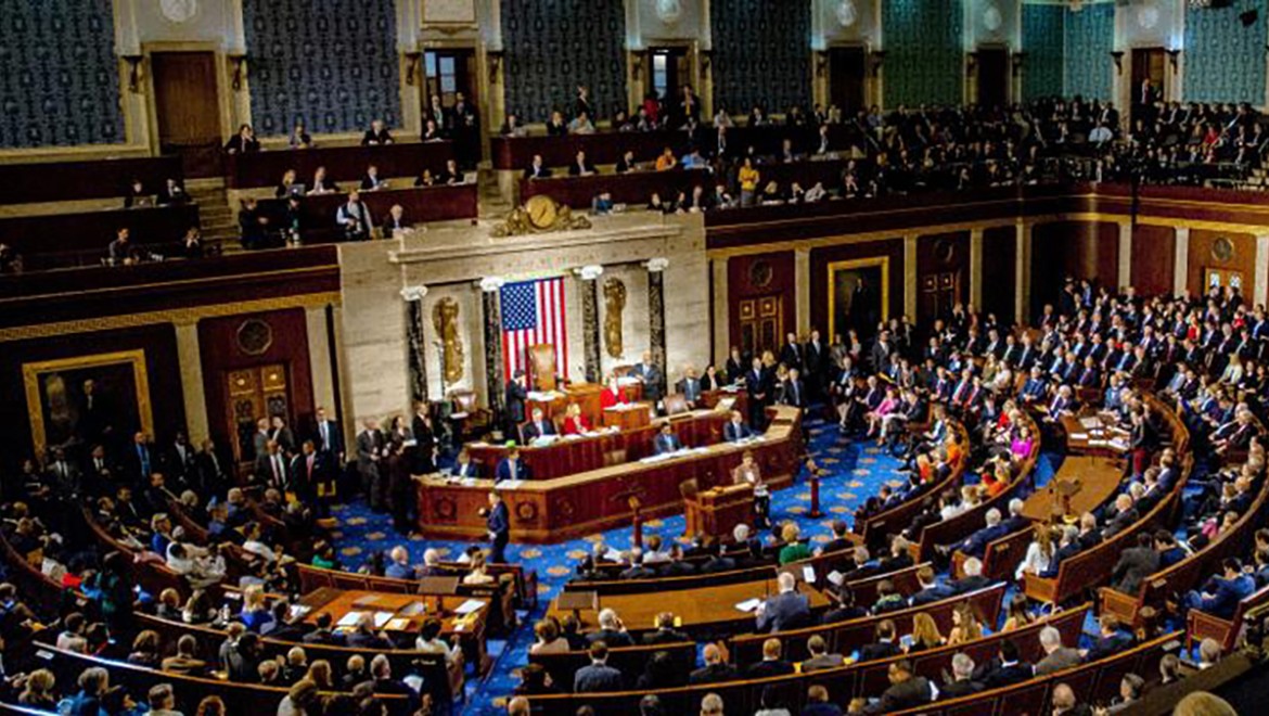 Bütçe Senato'da kabul edildi, hükümet açılıyor