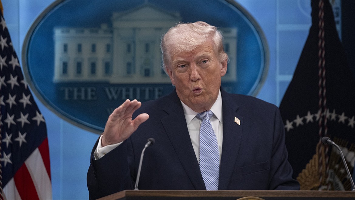 Trump'tan ABD ile Kanada petrol boru hattına izin