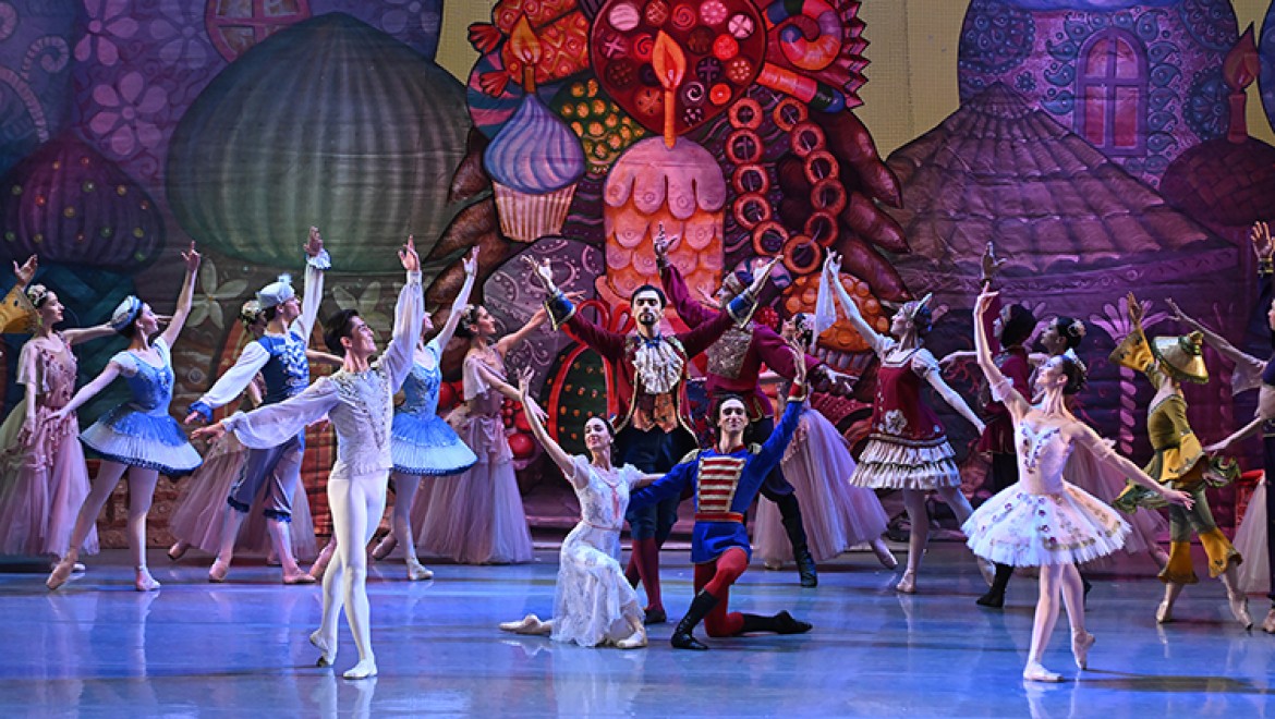 Gürcistan Devlet Balesi'nden "Fındıkkıran"