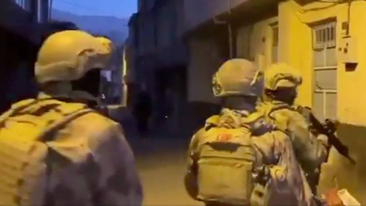 İran istihbaratına çalışan casuslar yakalandı