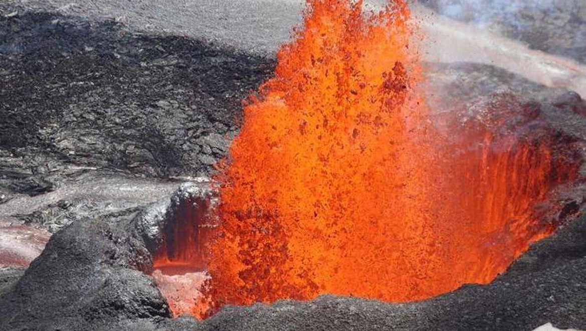 Dünya'nın çekirdeği altın sızdırıyor