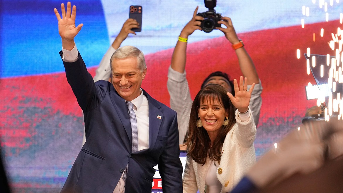 Şili'de devlet başkanı seçimini aşırı sağın adayı kazandı