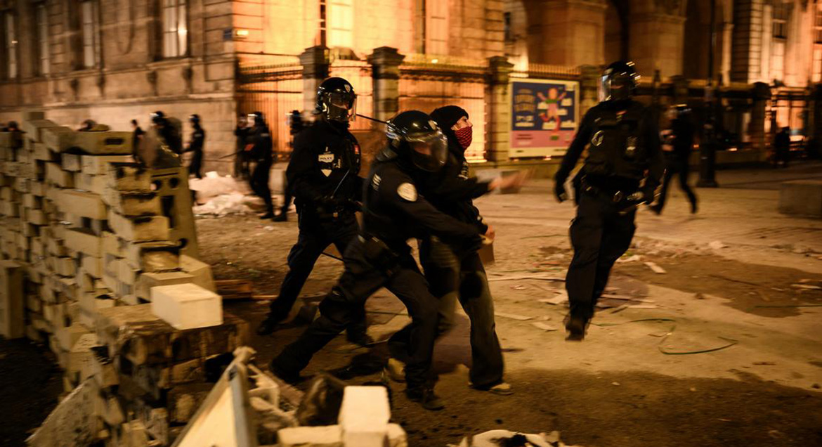 polis-2